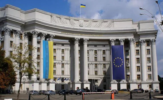 Украина требует от России отменить «аннексию» Крыма