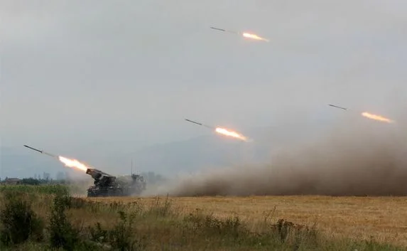 В Славянске снова артобстрел. Среди пострадавших — дети