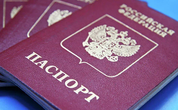До начала июля все севастопольцы получат паспорта РФ