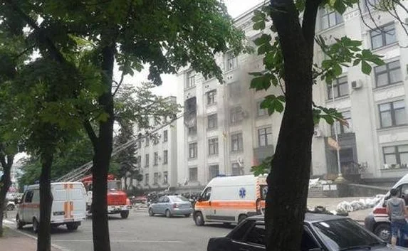 В Луганске взорвали здание администрации