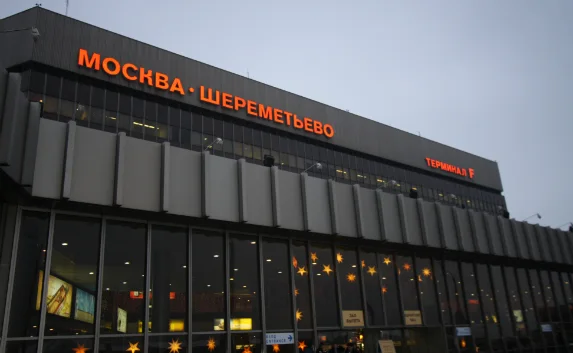 В московском аэропорту «Шереметьево» загорелся самолёт