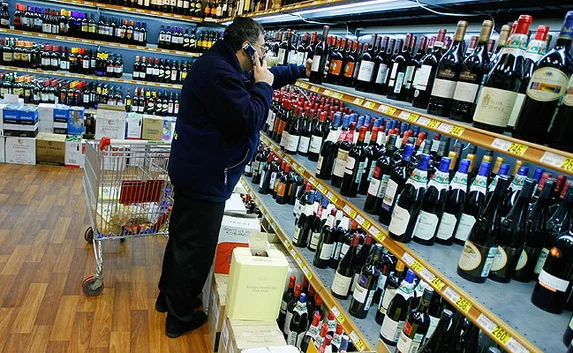 В Севастополе за ночную продажу алкоголя накажут рублём