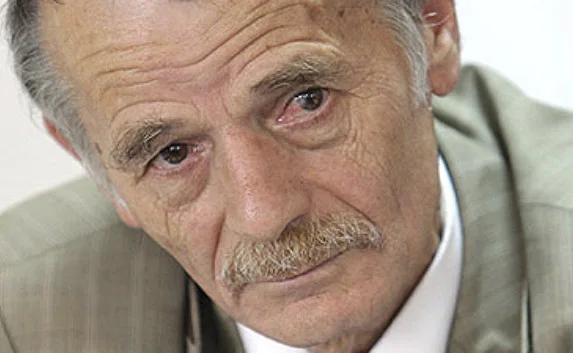 Джемилёв рассказал, на что потратит премию Солидарности