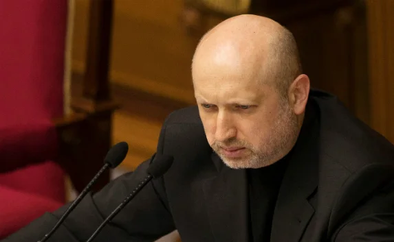 Турчинов разрешил призывать на службу невоеннообязанных