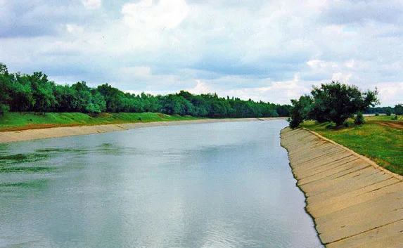 Украина поставила воду в Крым на «счётчик»