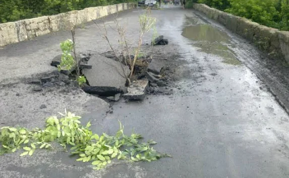 В Донецкой области взорвали мост