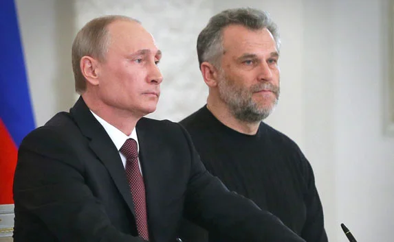 Почётными гражданами Севастополя могут стать Путин и Чалый