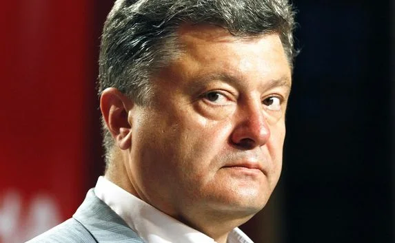 Порошенко приказал открывать ответный огонь