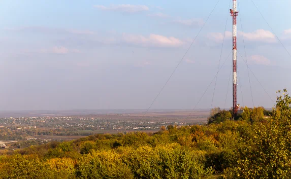На горе Карачун в Славянске рухнула телевышка