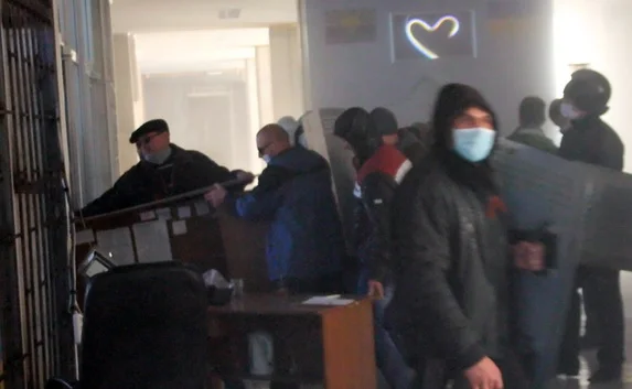 В схватке за главк милиции в Донецке ранены 20 человек