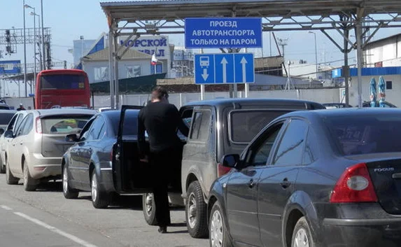 В порту «Кавказ» в очереди стоят 1300 автомобилей