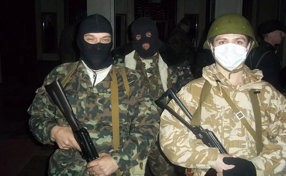 На Луганщине захватывают здания суда и прокуратуры