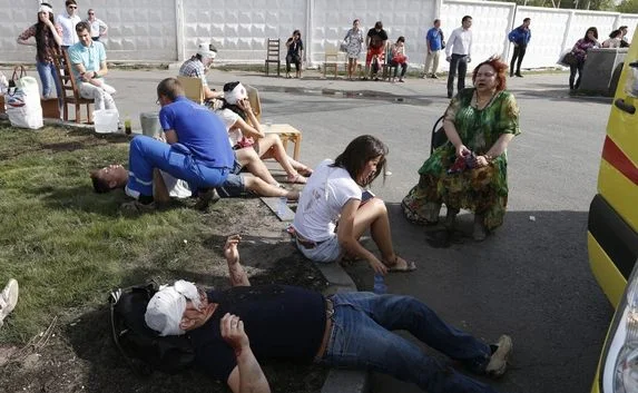 В метро Москвы поезд сошёл с рельсов. Есть пострадавшие