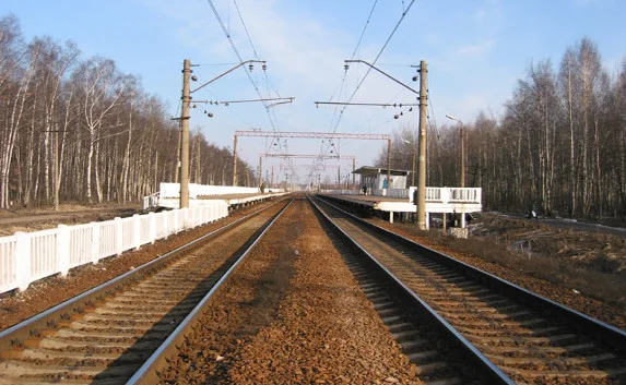 ​На Донбассе остановлено движение поездов на двух участках