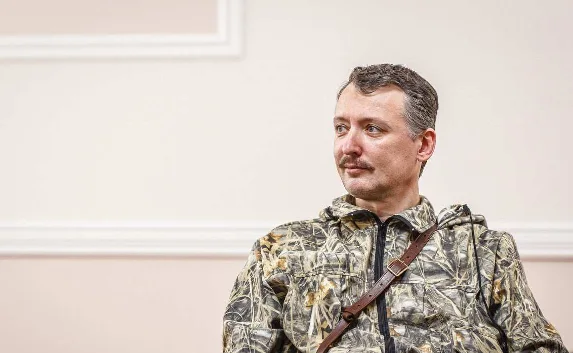 Стрелков «изгоняет» матерные слова из обихода армии