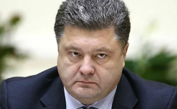 Порошенко отказался от денег за Крым