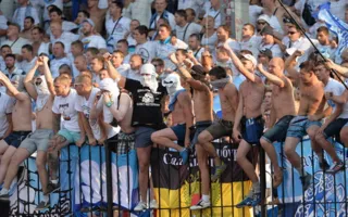 Фанаты «Зенита» едва не сорвали матч с «Арсеналом»