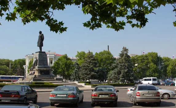 ​В Севастополе появятся две парковки