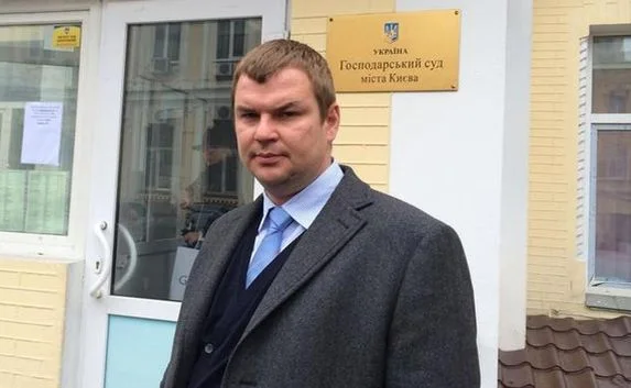 Министр спорта Украины накопил на квадратный метр своей квартиры