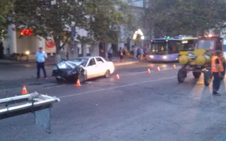 Пьяные краснодарцы въехали в трактор в центре Севастополя