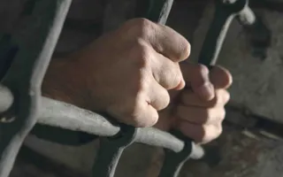 ​«Три в одном»: грабитель магазина обкрадывал дачи и хранил наркотики