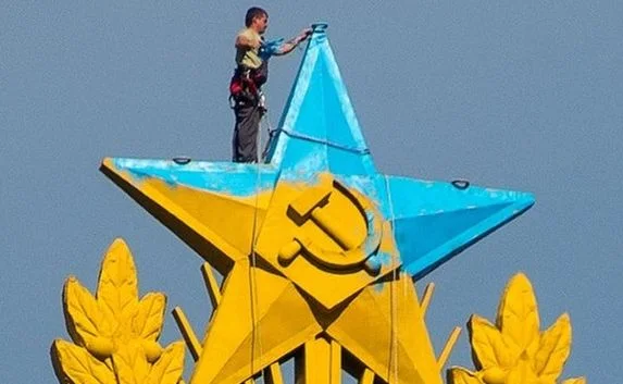 «Художникам», раскрасившим высотку, грозит до семи лет