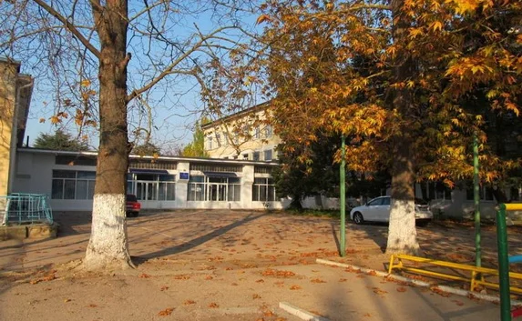 В гимназии № 24 родители восстали против сбора денег на ремонт