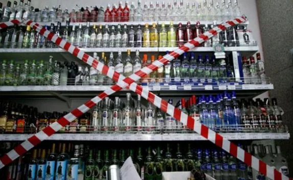 В РФ хотят блокировать сайты с ночной продажей алкоголя без суда