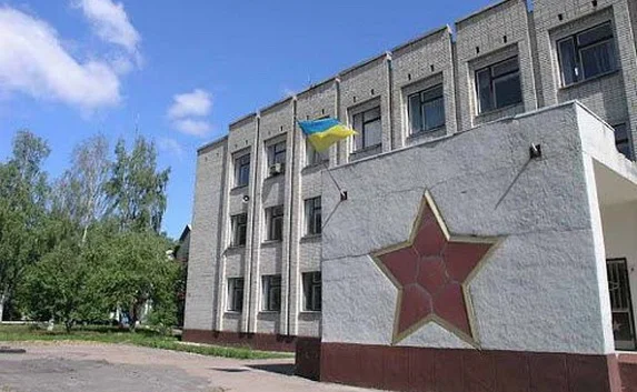 На Сумщине из гранатомёта обстрелян военкомат