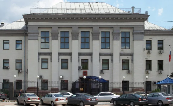 В Киеве задержали российских дипломатов