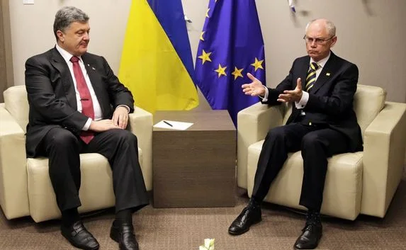 Порошенко призвал Европу реагировать на действия России