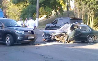 На улице Вакуленчука произошла крупная авария
