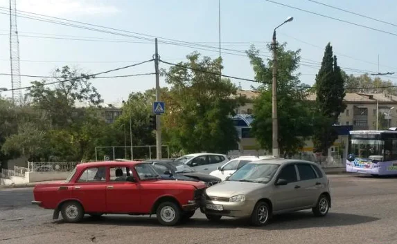 В Севастополе столкнулись четыре автомобиля сразу