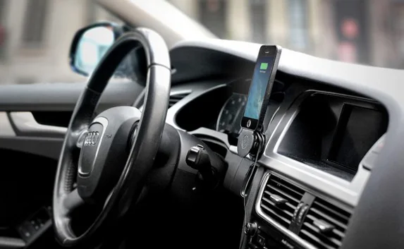 Южанин с материка подозревается в краже iPhone из авто