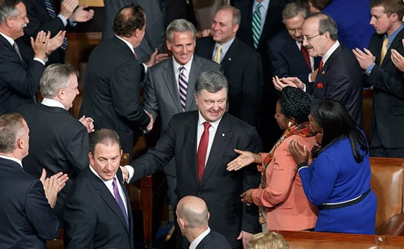 Порошенко ― Конгрессу США: Мы не можем воевать одеялами