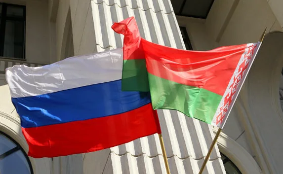 Иностранцы будут въезжать в Россию и Беларусь по единой визе