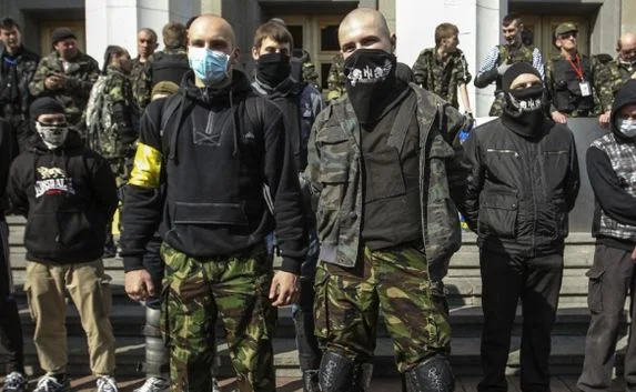«Правый сектор» в Одессе выкинул своего лидера в мусорный бак