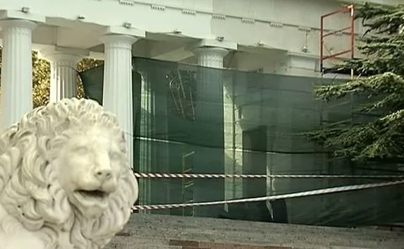 На Графской пристани ведётся секретный ремонт