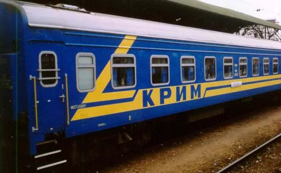 Украинку с дочерью, гражданкой США, без визы сняли с поезда в Крыму