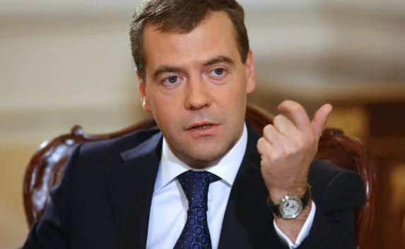 ​Медведев нашёл в мозгах Обамы признаки отклонения