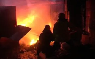 В Балаклаве ночью горел гаражный кооператив