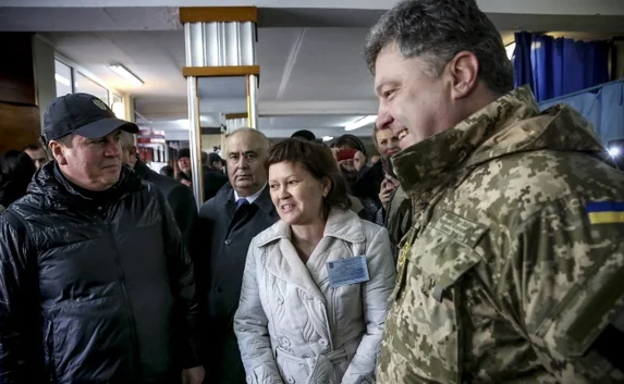 Порошенко на вертолёте прилетел в Краматорск