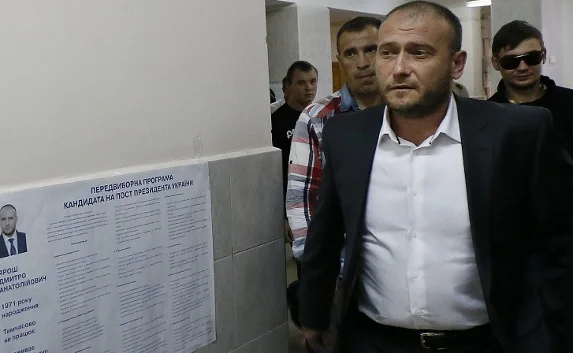 На Днепропетровщине Ярош побеждает по «мажоритарке»