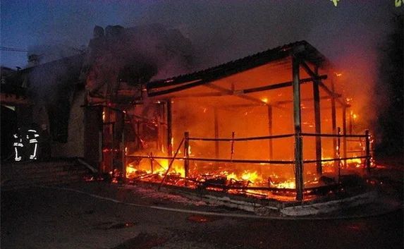 В Севастополе горел пивной бар
