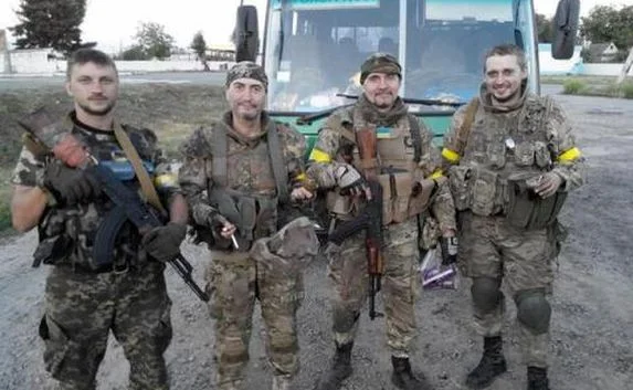 Бойцы Коломойского угрожают Порошенко военным переворотом