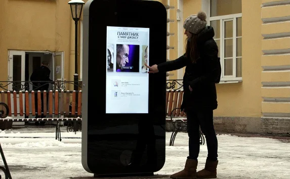 ​Памятник Джобсу в Санкт-Петербурге демонтирован для ремонта