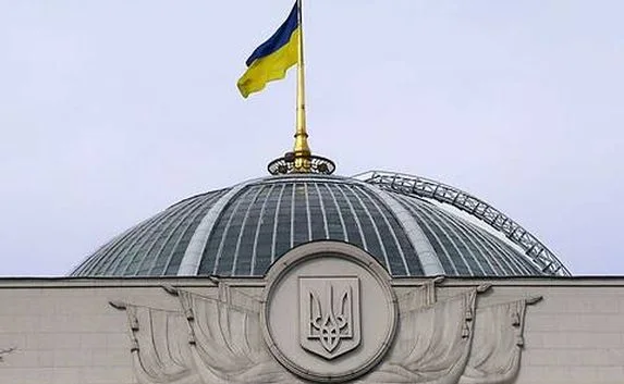 Определено число мандатов для депутатов партий в Раде Украины