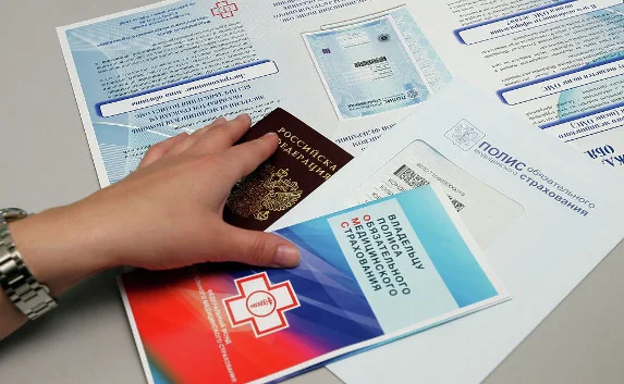 ​Севастопольцев просят не затягивать оформление медстраховки