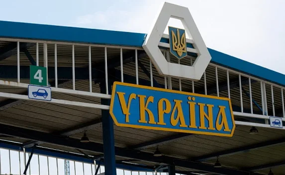 Толпа украинцев устроила давку на польской границе