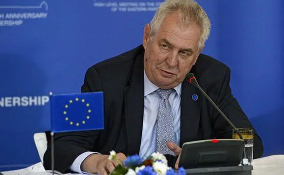 Нецензурная брань президента Чехии закрыла ему путь в прямые эфиры
